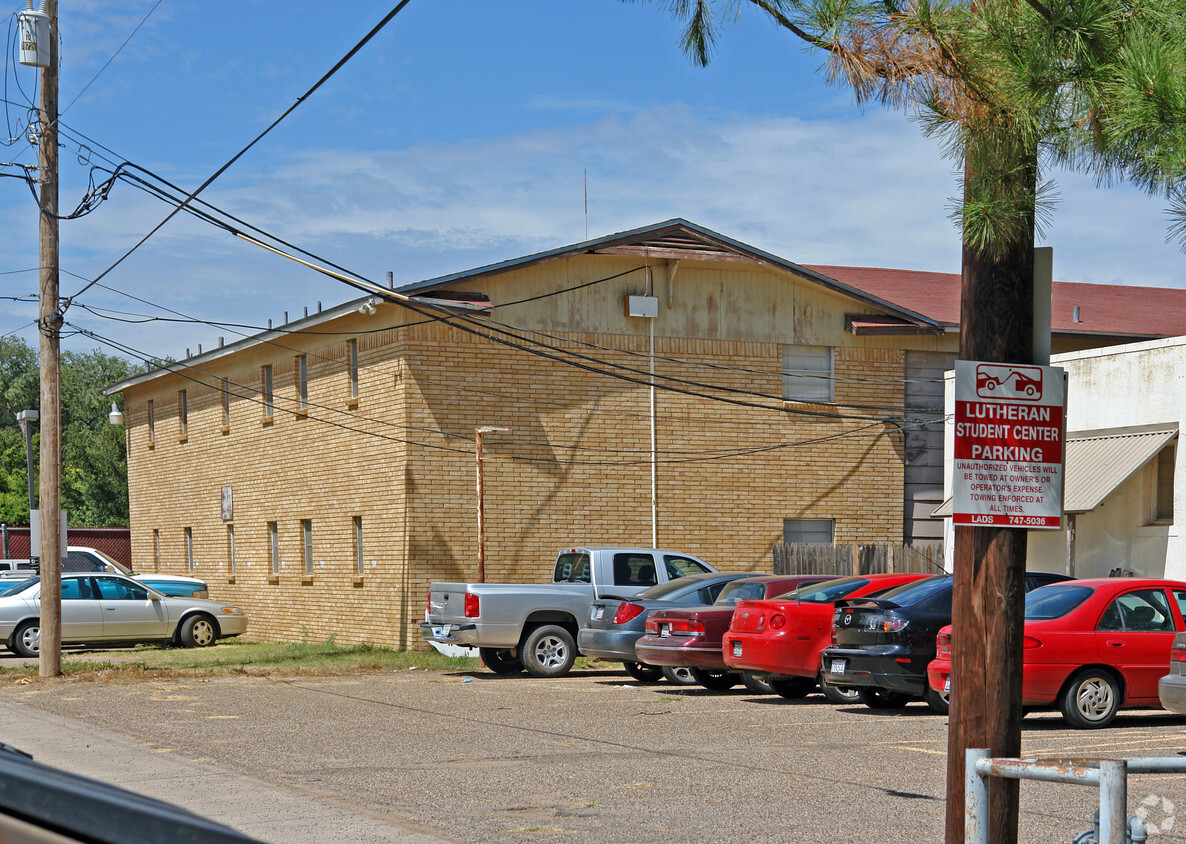 Foto del edificio - Colony House Apartments