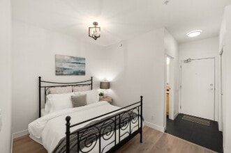 Building Photo - 1975 McCallum Rd