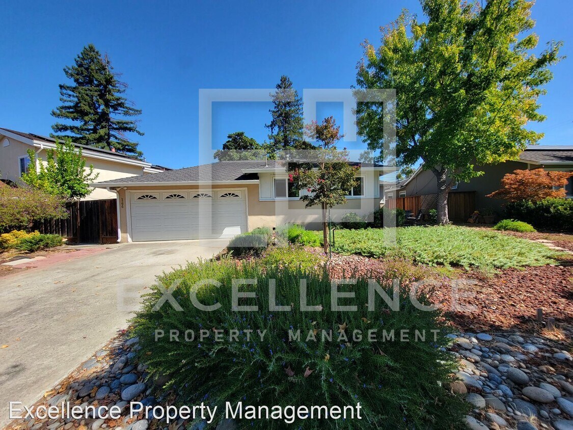Foto principal - 3 br, 2 bath House - 144 Potomac Drive
