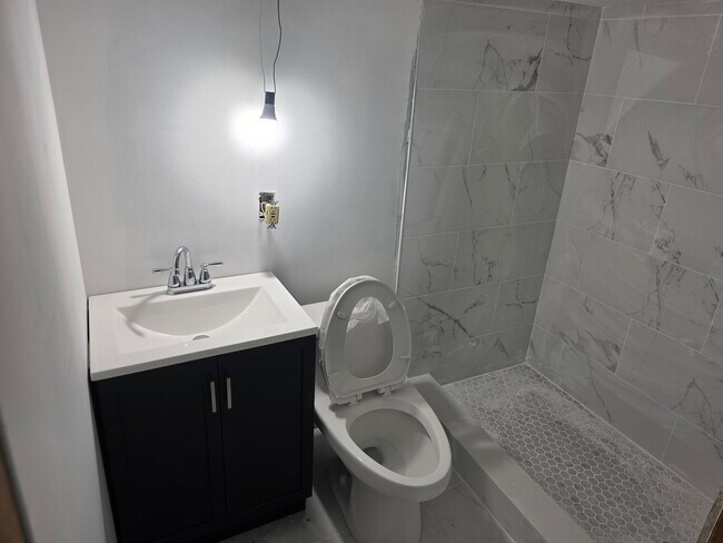Foto del edificio - 2718 Norland Rd