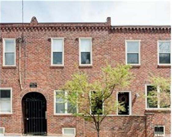 Front Walkup - 1023 N 4th St