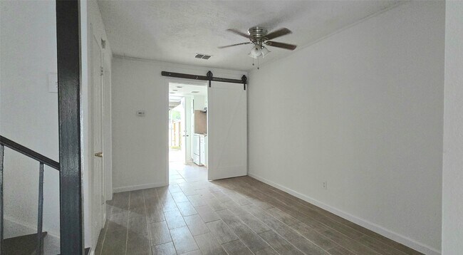 Foto del edificio - 7151 Chasewood Dr