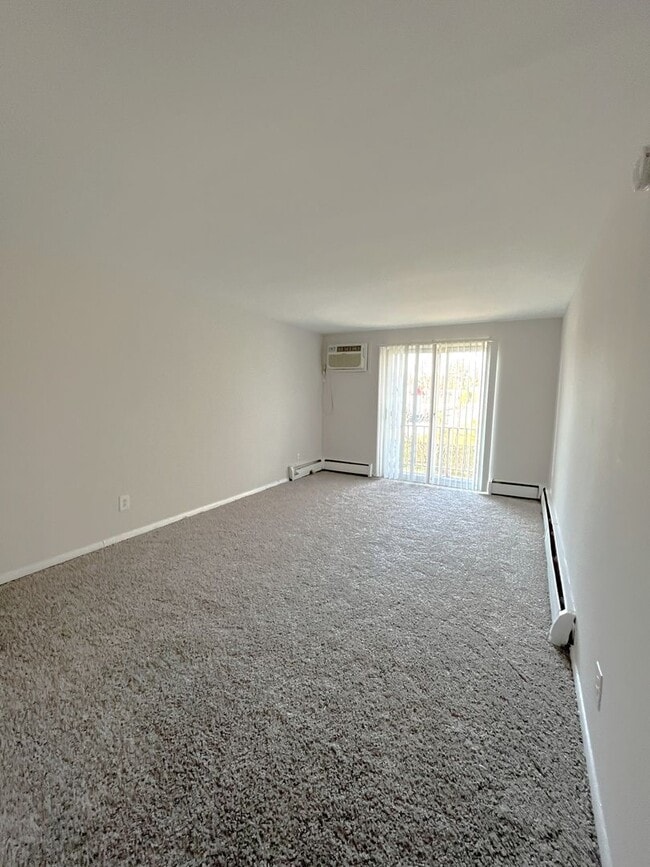 Interior Photo - Bishop Hill Apartments