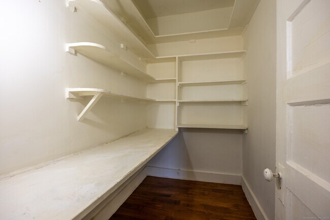 Foto del edificio - 118-120-120 Westland St