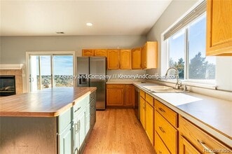 Building Photo - 4715 Paramount Pl