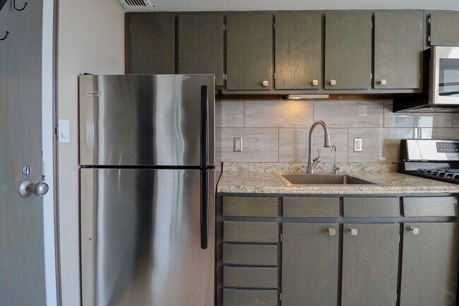 Foto del edificio - 410 W 7th St