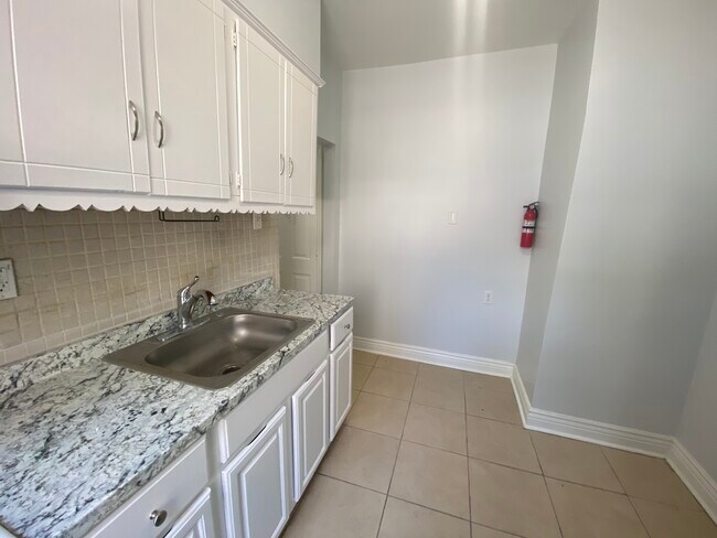 Foto del edificio - 7505 Palisade Ave