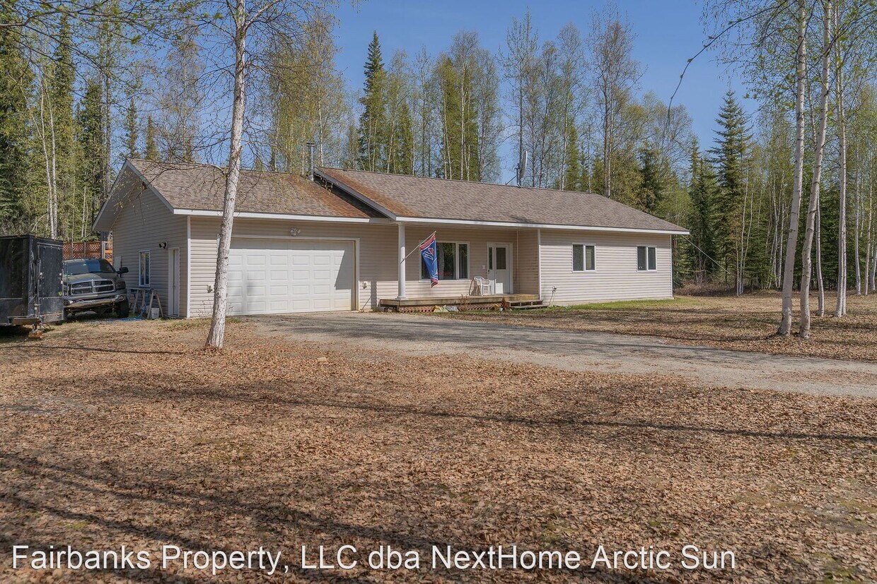 3 br, 2 bath House 2548 Lucille Ave House Rental in North Pole, AK