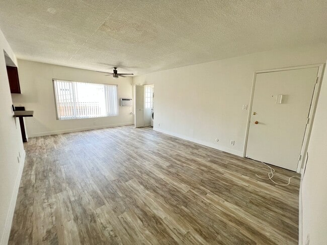 Building Photo - 3545 Keystone Av