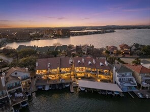 Building Photo - 403 Island Dr