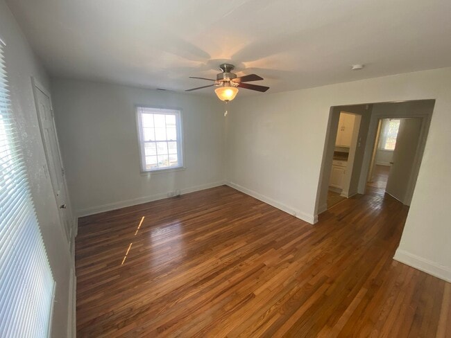Foto del edificio - Duplex in Northgate Park / Fenced In Yard!