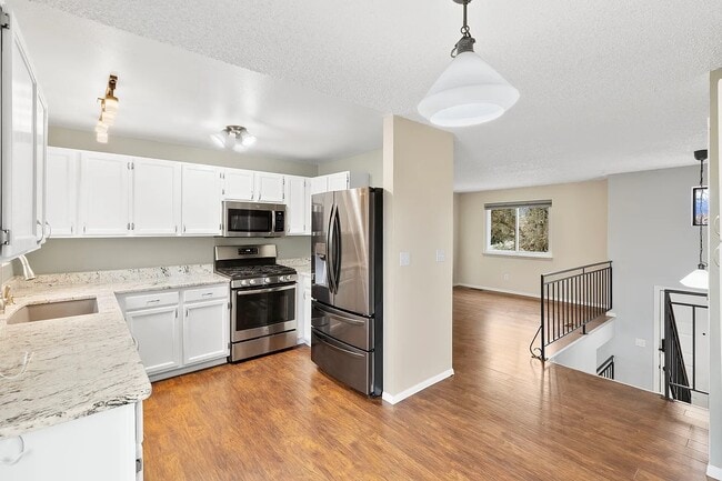 Photo - 1245 Bayberry Dr House