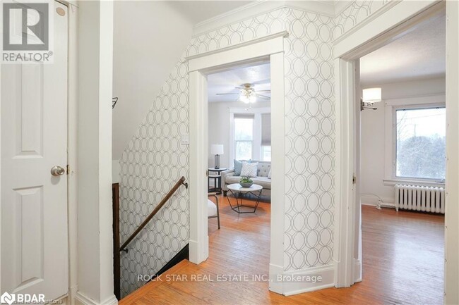 Building Photo - 115 Balsam Ave S