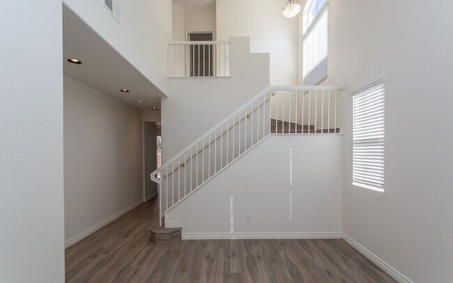 Building Photo - Gorgeous 4 bedroom home in Calavera Hills!