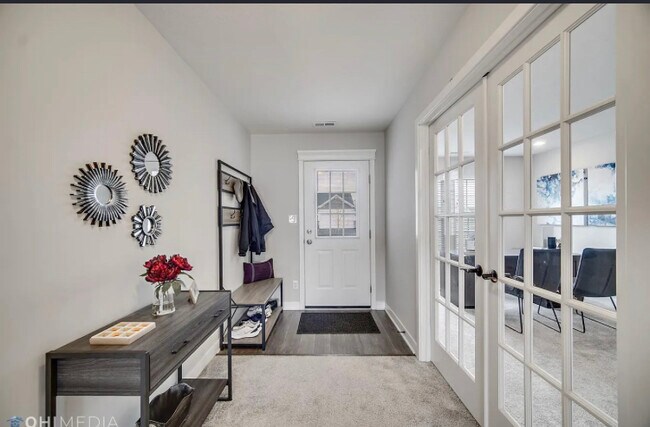 Foto del edificio - 13911 Manford Ct