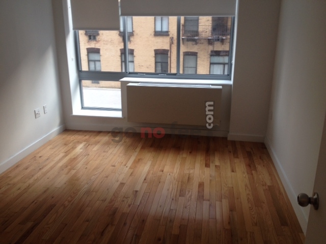 Primary Photo - 401 W 25th St