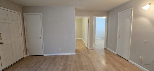 Building Photo - 2719 Clayton Dr NW