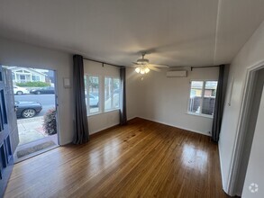 Building Photo - 2221 Polk Ave