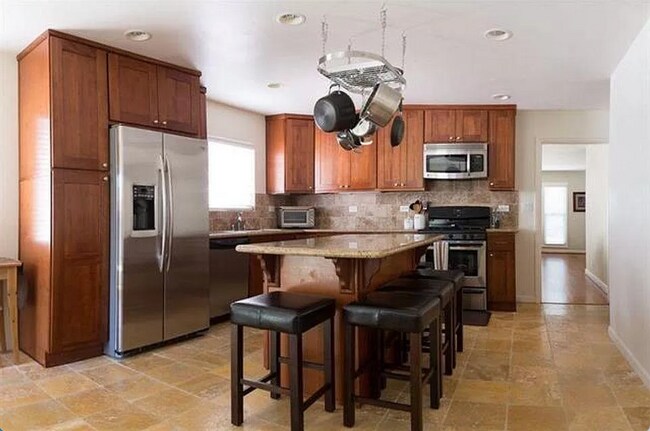 Foto del edificio - 861 Curtner Ave