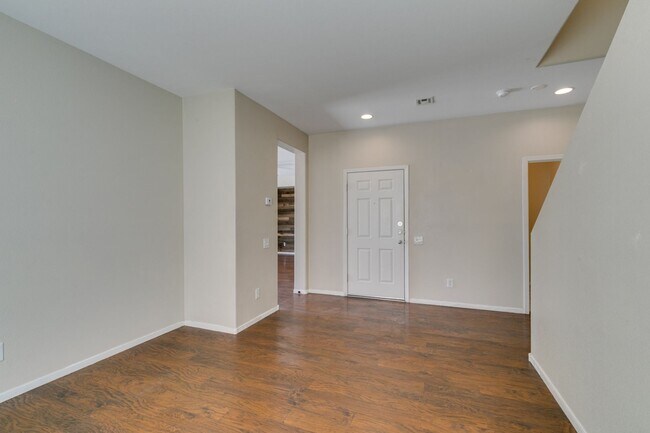 Building Photo - Large home near Aliante*Close to area schools and shopping centers*