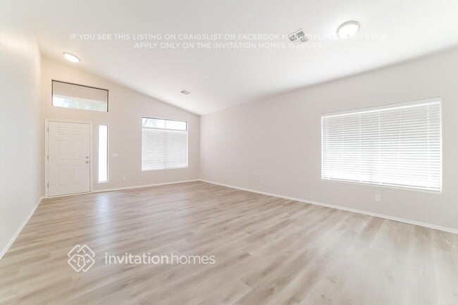 Foto del edificio - 5426 W Bluefield Ave