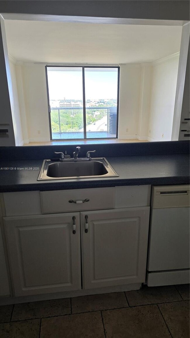 Building Photo - 13499 Biscayne Blvd
