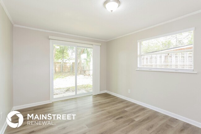 Foto del edificio - 7037 Pellias Rd