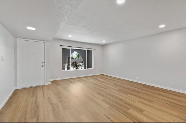 Building Photo - 14232 N 52nd St