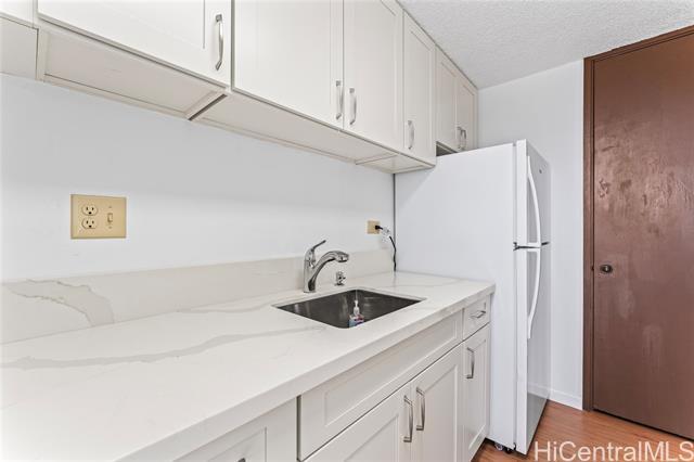 Building Photo - 1415 Liholiho St