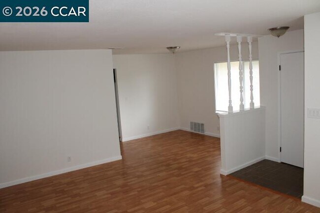 Foto del edificio - 2152 Blue Jay Cir