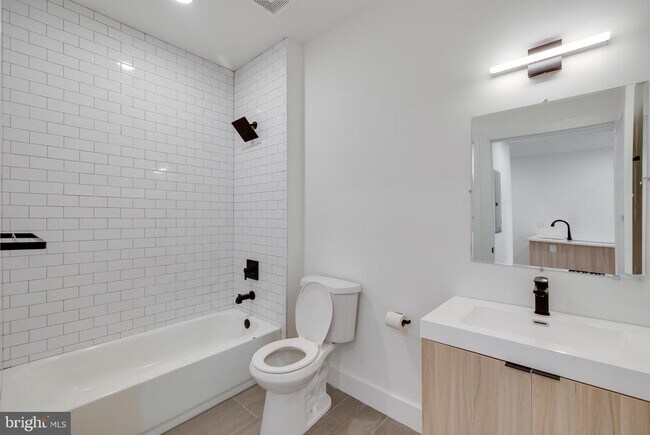 Foto del edificio - 2400 E Huntingdon St