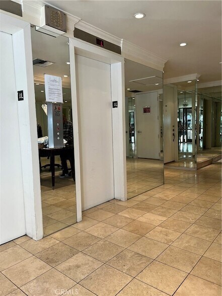 Foto del edificio - 10747 Wilshire Blvd
