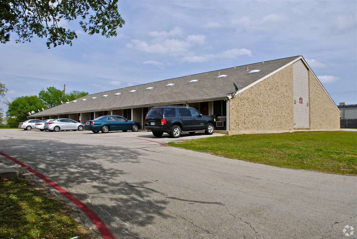 Parkside Apartments Apartments in Mansfield, TX