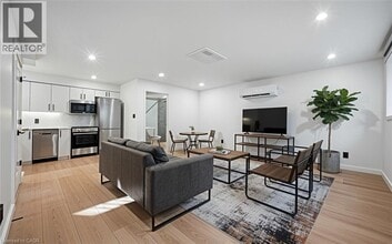 Building Photo - 66 Union St E