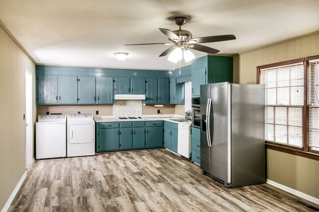 Building Photo - 3001 Green Grove Cir NE