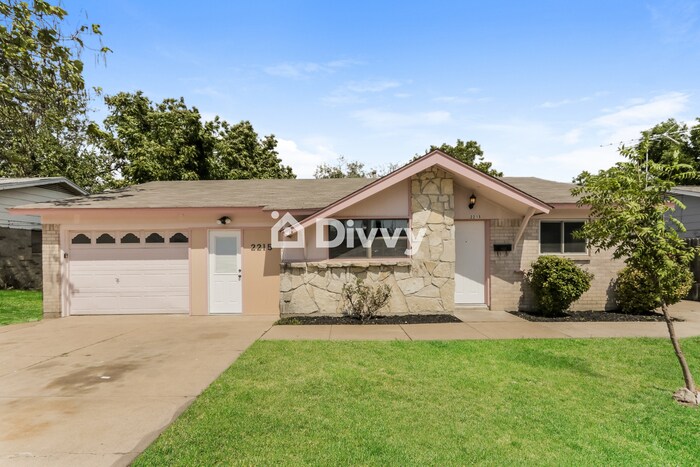 Foto principal - 2215 E Mitchell St