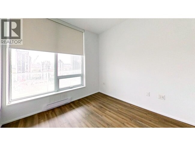 Photo du bâtiment - 4650 Brentwood Blvd