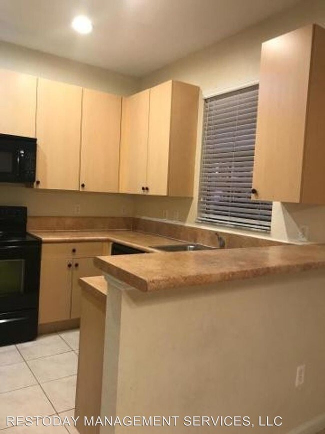 Building Photo - 3 br, 2.5 bath House - 1744 SW Via Rossa