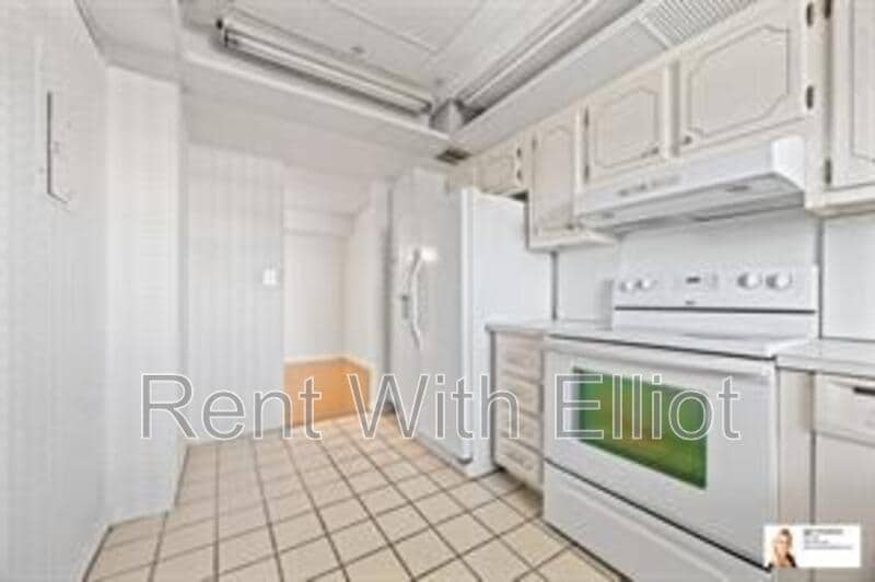 Foto principal - 137 Golden Isles Dr