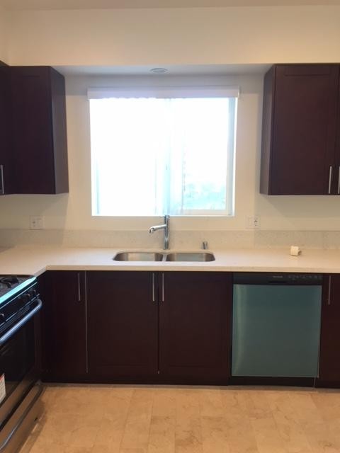 Foto del edificio - 14724 Erwin St