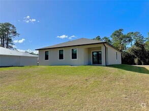 Building Photo - 8033 Sandy Cir