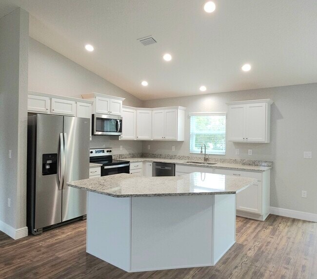Foto del edificio - 2797 SW 161st Loop