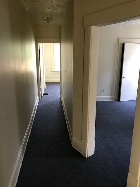 Building Photo - 567 Gilbert St