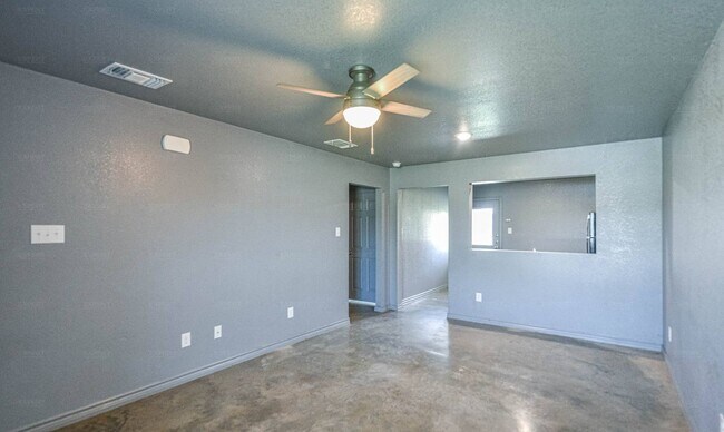 Building Photo - 2816 Leroy Cir