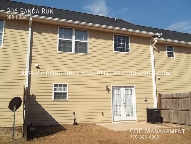 Building Photo - 206 Randa Run