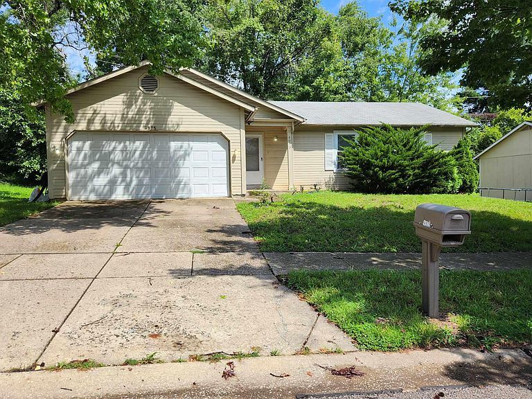 4975 Evelynaire Pl, Florissant, MO 63033 House Rental in Florissant