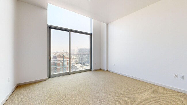 Interior Photo - 3033 Wilshire