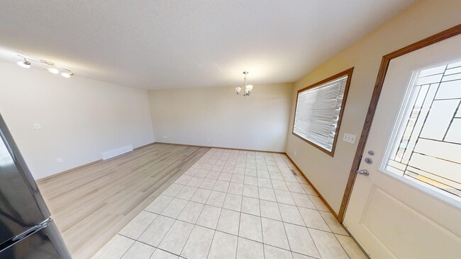 Building Photo - 9225-9293 93 Ave