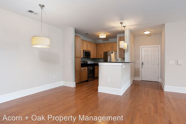Building Photo - 1 br, 1.5 bath House - 601 Finsbury St #104