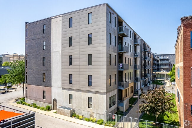 Building Photo - 119 4th St